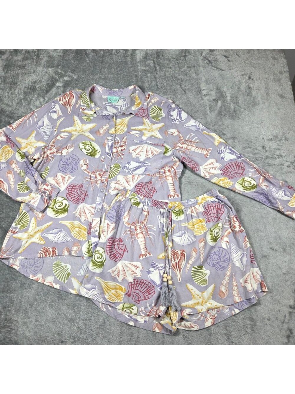 True Destinations Pajamas Medium Purple Seashell Long Sleeve Top Shorts 2pc Set